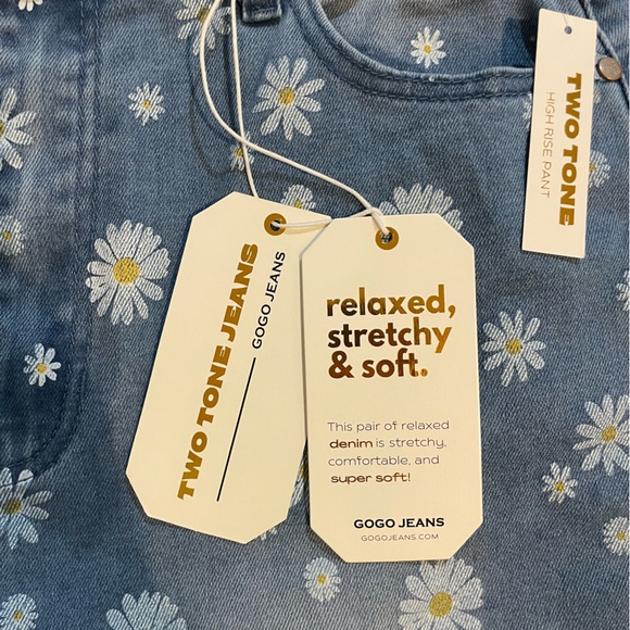 NWT GOGO Sunflower Jeans Two Tone Denim Relaxed Mom Fit Comfy Stretchy Soft 15 - Picture 2 of 12